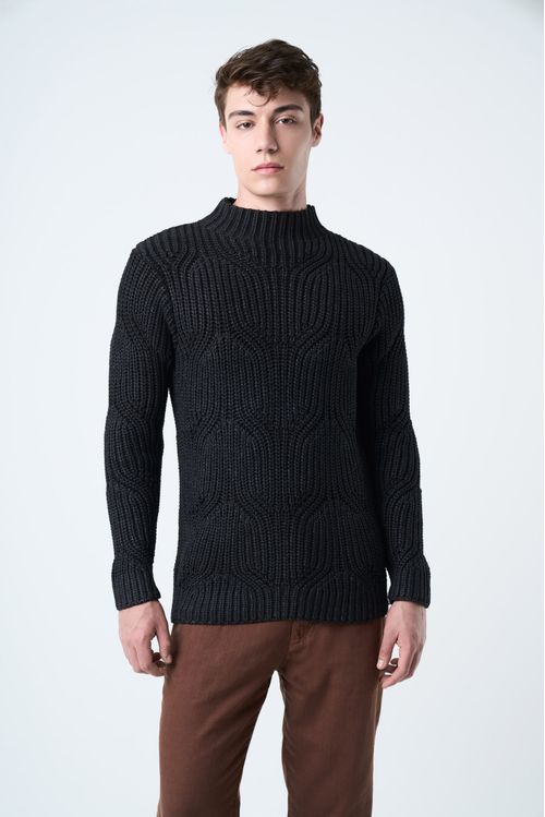 Sweater Bosa tejido trenzado para hombre semi ajustado