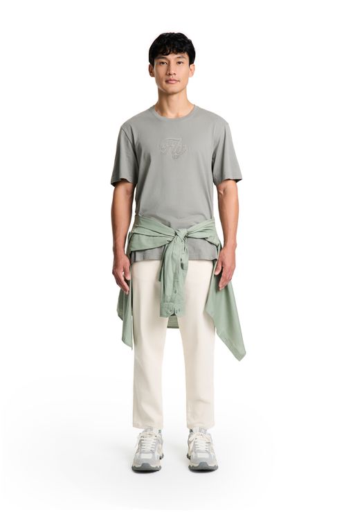 Camiseta Regular Voyage unisex semi ajustada