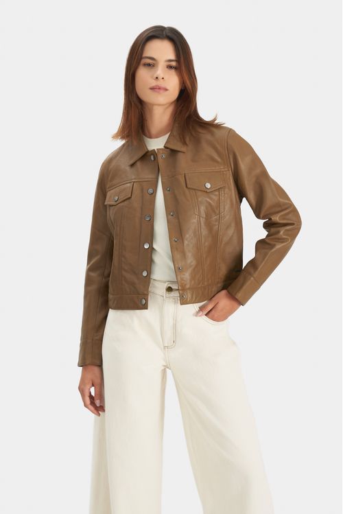 Chaqueta tipo trucker de cuero para mujer bolsillos tapas